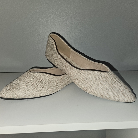 Tan Knit Woven Pointed Toe Flats - Size 9 - Picture 2 of 8